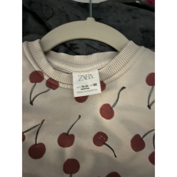 ZARA Cherry Baby Girls Sweatshirt Ivory Size 18-24 Months - Picture 2 of 4